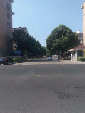 张泾镇中心 精装复式公寓 买,一层做两层优惠推出速抢配套成熟图片