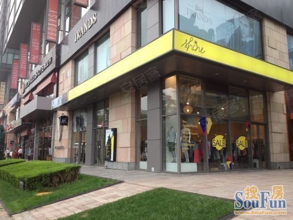 北京最繁华地段 工体北路与工体东路-临街双把