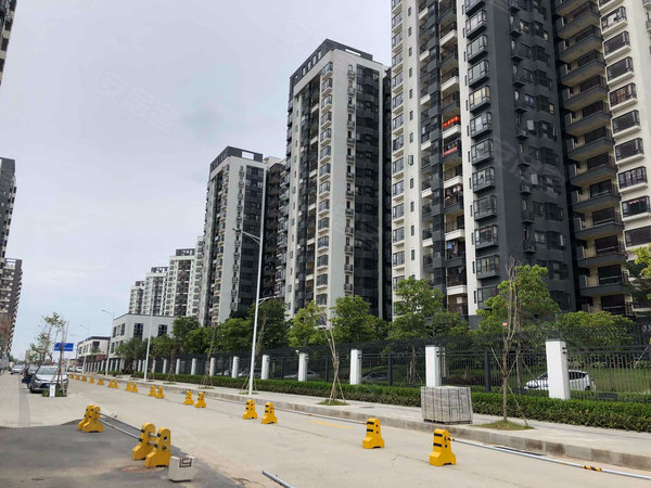 东莞小区 麻涌小区 麻涌小区 万科珠江东岸 实景图 1/ 25  &