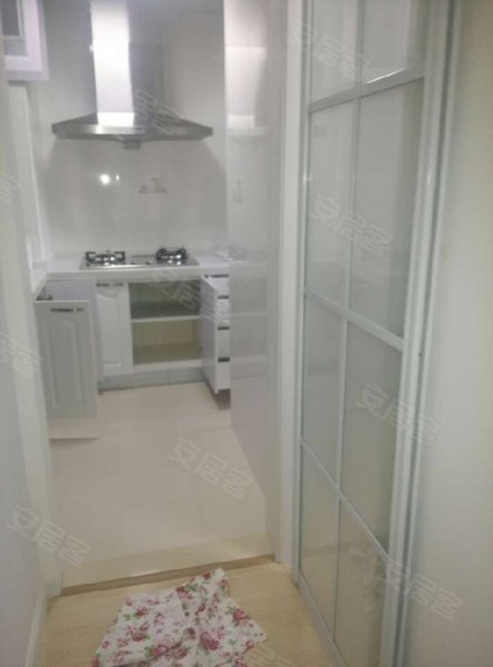 上海裕花园,易买得租房,找房就要找个舒适温馨