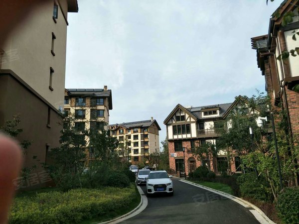北京小区 平谷小区 平谷其他区小区 > 中弘由山由谷   实景图 1/ 16 &