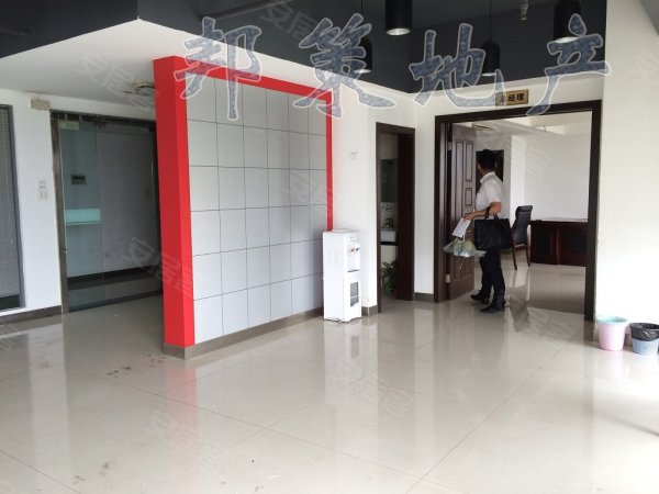 西城新座精装大开间,东南朝向,直接入驻,性价比