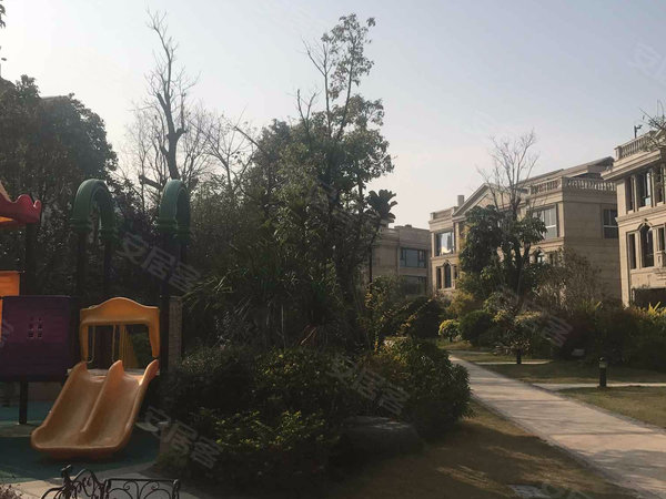 宝龙御湖官邸(公寓)户型图实景图片