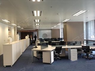 解放碑450平精装高品质楼、租金价格含税、含