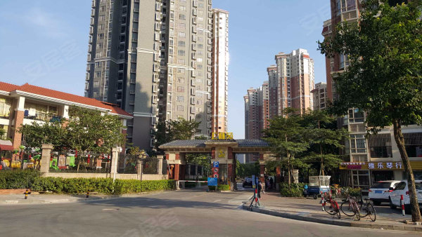 上林苑 精装修小户型两房 无按揭 证.件齐全 可随时看房