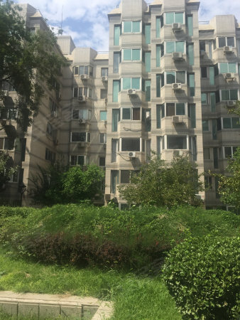中海凯旋 丰汇园 附近丽华苑 东南两居 双卫带电梯 用钱价格