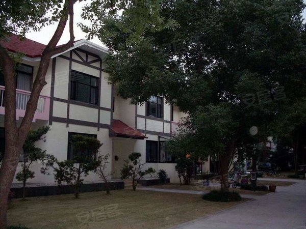 绿谷别墅,上饶路1500号-哈密绿谷别墅二手房、上海陇山别墅林图片