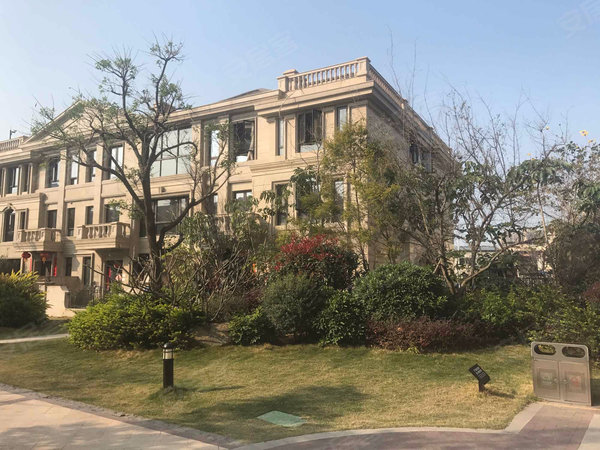 宝龙御湖官邸(公寓)户型图实景图片