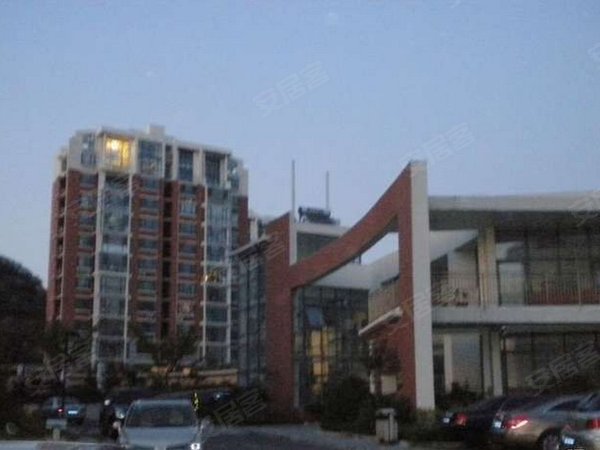 龙泽山庄