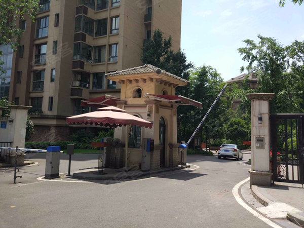 保利高尔夫豪园