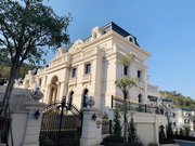 市区凤凰山铂郡法式别墅一栋2100万