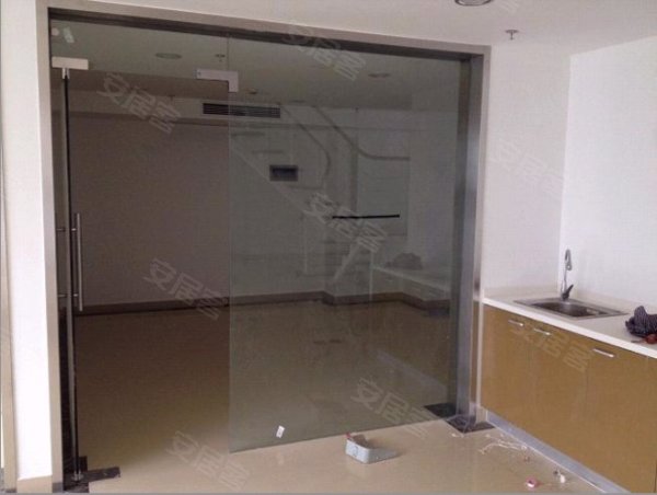 大华虎城大华商业核心 挑高3.9米loft 可注册公