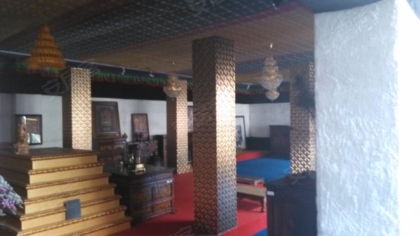 798艺术区 临街大面积商铺 只能做少儿培训15