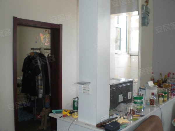 繁荣路与桦甸街交汇处枫桦美地小区新装修