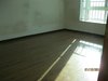 石榴园北里租房2400元/月