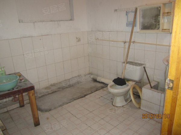 十六里河派出所西领秀城对面,十六里河