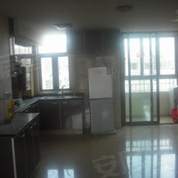 证大3期 精装两房带八角窗 家电全配 近6/12号地铁
