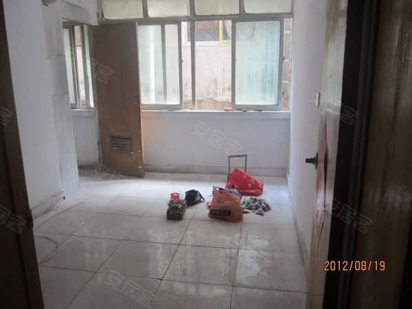 十六里河派出所西领秀城对面,十六里河