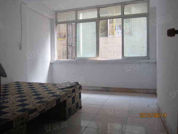 十六里河派出所西领秀城对面,十六里河