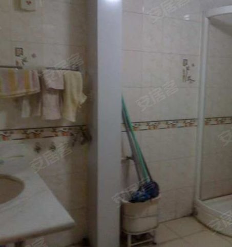 福建北路锦州道菜市场附近唐山里一楼一室带小