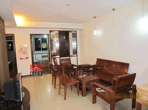 东街安福新村鼓二小附近 东街站牌附近