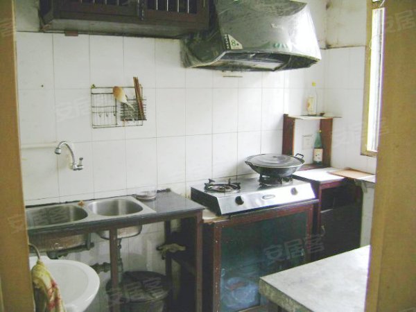 叙康里,全装修两房,设施齐全,拧包入住,长江