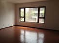中间建筑租房16000元/月