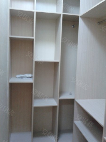 朗香小镇,王家桥租房,朗香小镇优雅精致小