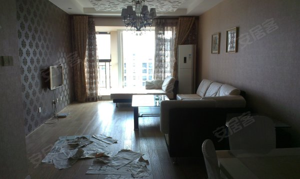 中海龙湾半岛套三原是业主自住,用的名牌