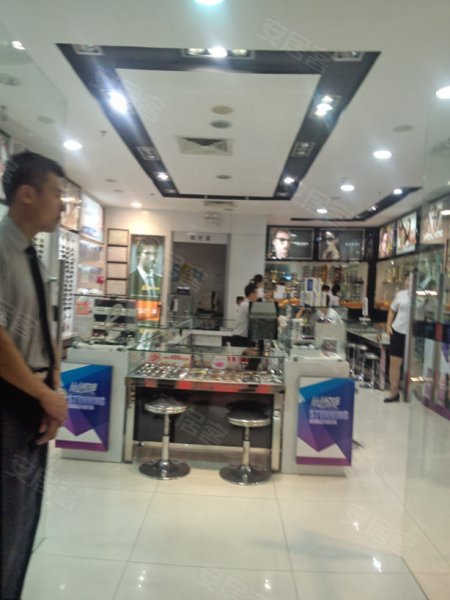 【万菱广场】北京路商圈 百年饰品批发旺铺 汇