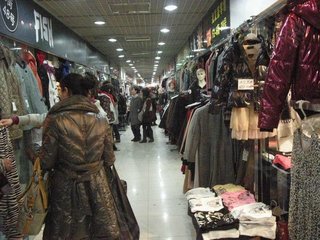 21商业-东新路商铺新-新西宫服装市场<em>2楼</em>服装