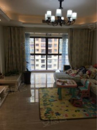 金堂棕榈湖国际社三期前临北河,后靠大学城,精