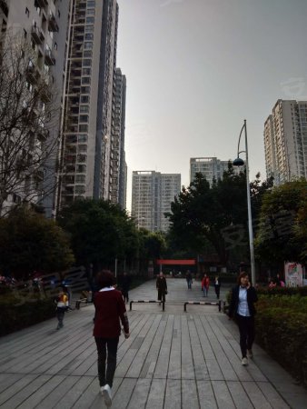 诺丁阳光沙坪坝高铁站旁 精装小两室拎包入住