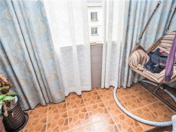 地铁口曙光苑 实验学区 精装三房 93平只卖189