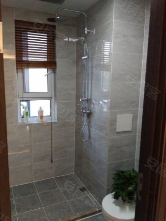 于洪区 三台子商圈 万科长江府 精装准现房 赠送