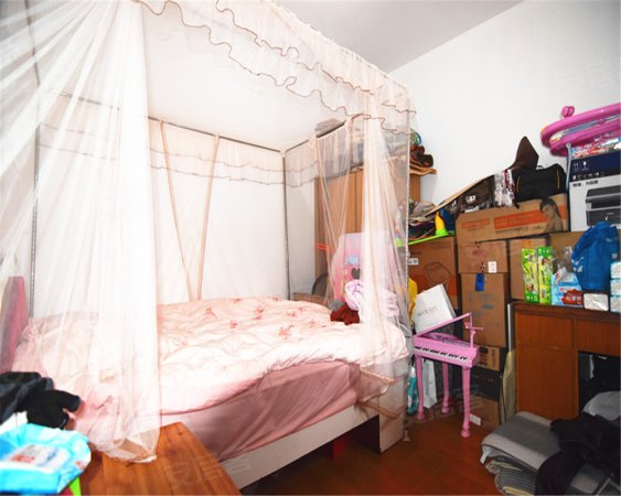 西南交大 带装修的朝南套二 可按揭 楼层中间 采