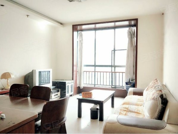 高新区 城南春天 居家套二 装修全齐 拎包入住 