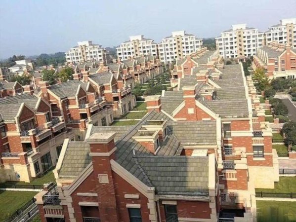 剑桥城德阳绵竹商铺 总价24.5万即可拥有七所