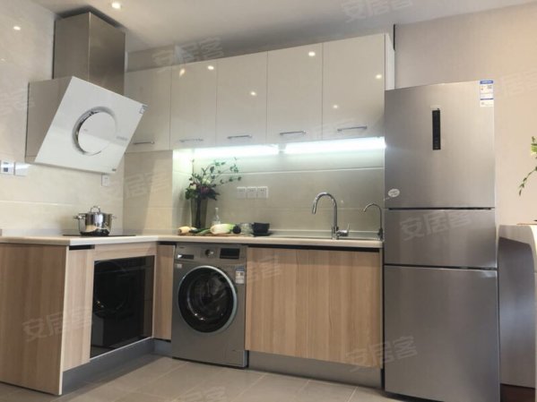 经海路往南800米,京东小米 总部旁 亦庄线交接