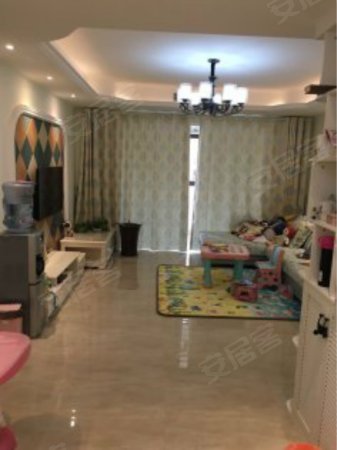 金堂棕榈湖国际社三期前临北河,后靠大学城,精