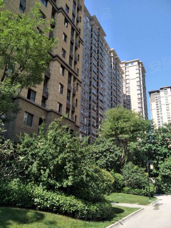 天朗悦城 精装四室 业主送车位 产证在手 随时过