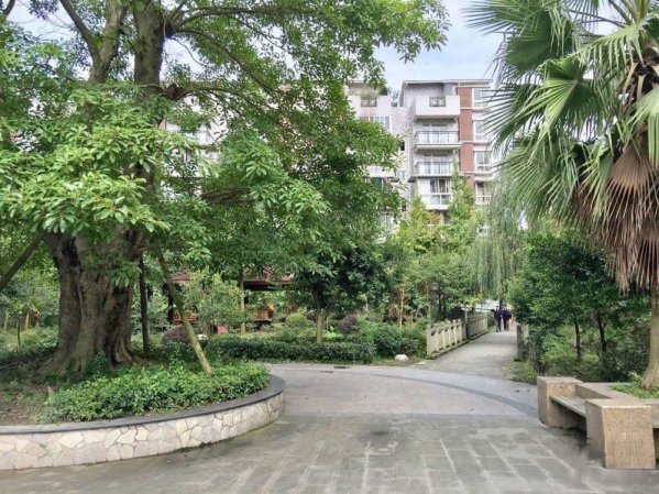 水乡中南海,套二双卫,单价4000多! 你还等什么