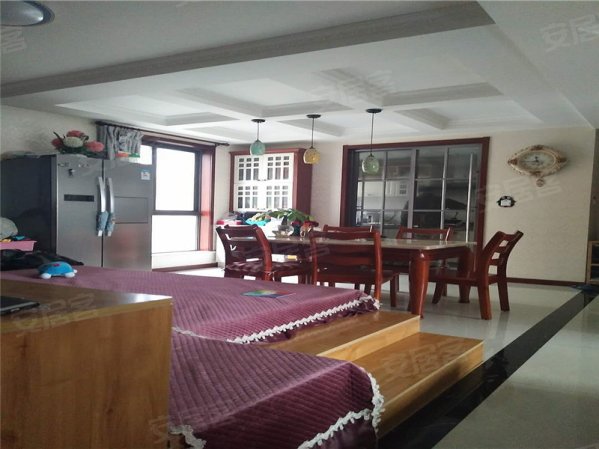 天朗悦城 精装四室 业主送车位 产证在手 随时过