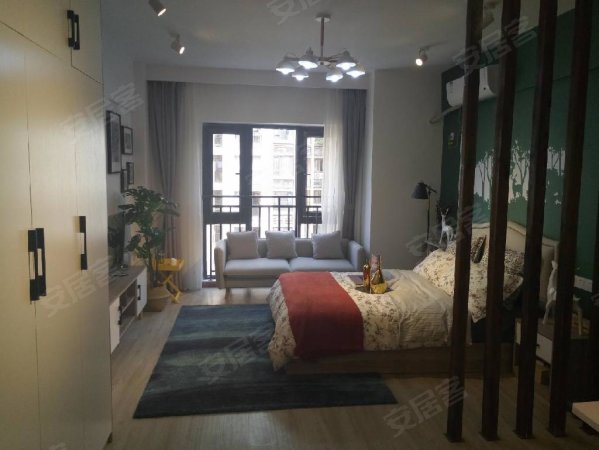 重庆西站旁、门口公交轻轨、精装带家电、小户