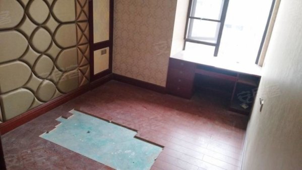 好位置!好房子!成都佳兆业广场 56万 3室1厅1卫