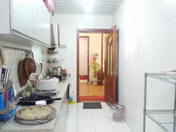 小区门口就是地铁口,枫林秀色大套三+带三个花