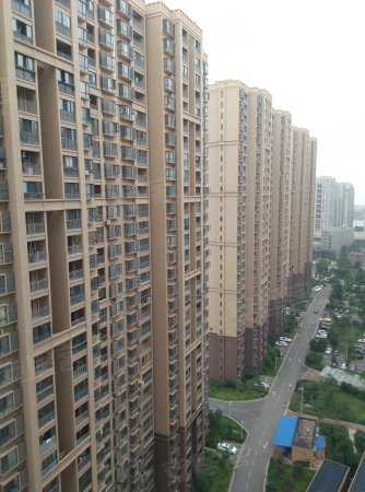 珞狮南路 珞珈雅苑 好位置 毛坯大三房 南北通透 随时可看