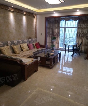 怡泰花园、带大平台、套二精装修、14年次新