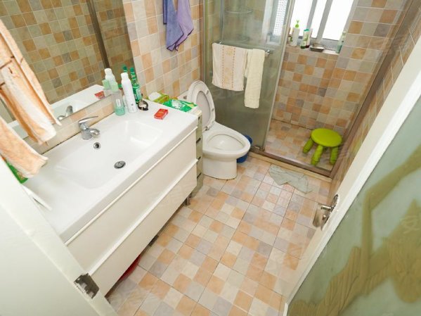 紫金兰,3楼,对面三泉公园,出门1号共康站 免增