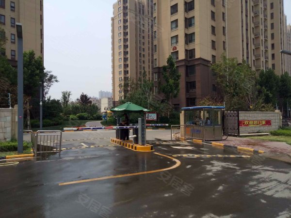 鑫苑名家荥阳植物园旁 地铁口送地暖 全智能家